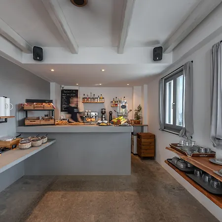 Paros Cape Apartmanhotel Náusza