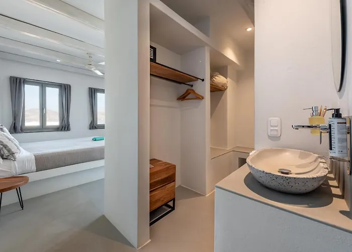 מלון דירות Paros Cape 4*