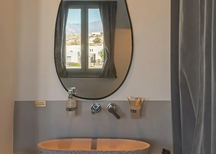 Paros Cape נאוסה