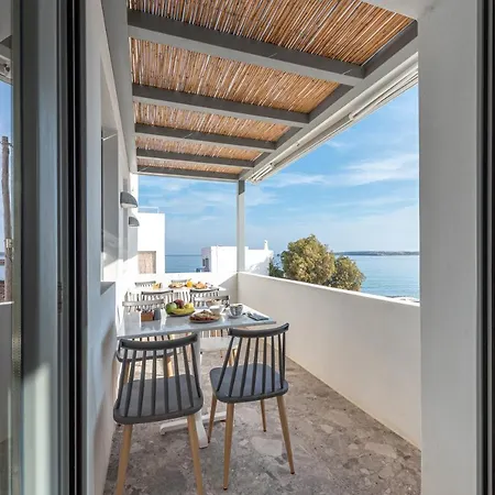 מלון דירות Paros Cape 4*