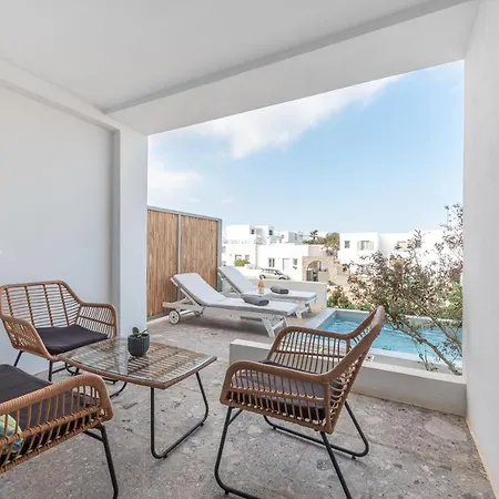 Paros Cape 公寓式酒店 3*
