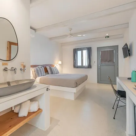 מלון דירות Paros Cape 4*