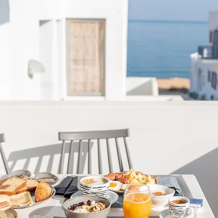 Paros Cape מלון דירות 4*