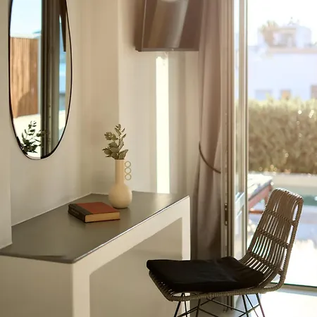 Paros Cape Апарт-отель