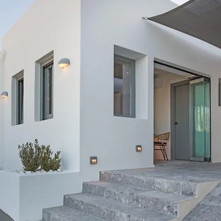 Paros Cape 4*