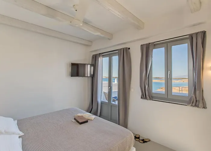 Paros Cape 4* 纳乌萨