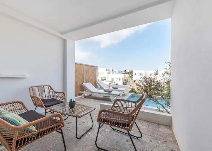 Paros Cape 公寓式酒店 4*